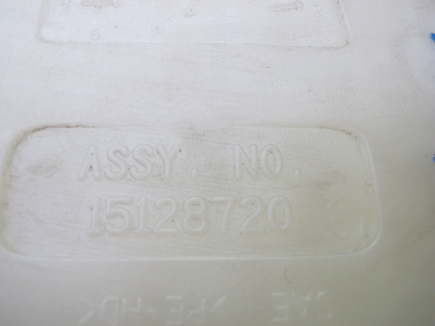 2003-2007 Hummer H2 Front Windshield Wiper Washer Reservoir Tank Bottle