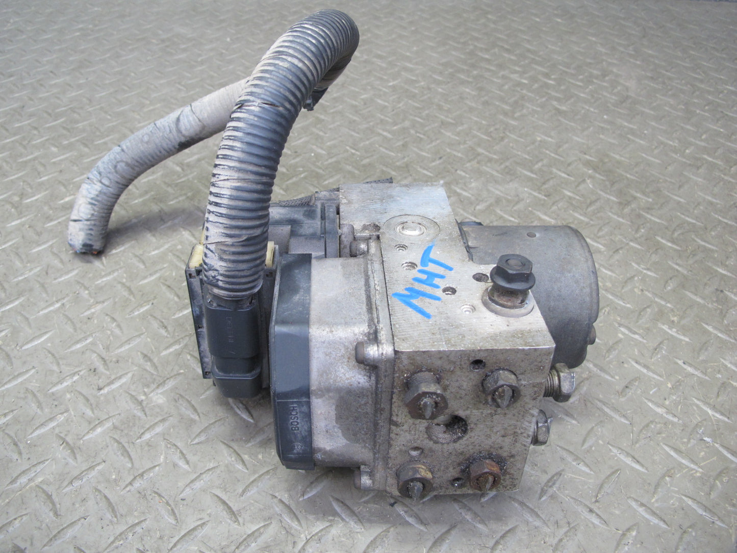 2003-2007 Hummer H2 ABS Anti Lock Brake Actuator Pump Motor Unit Module