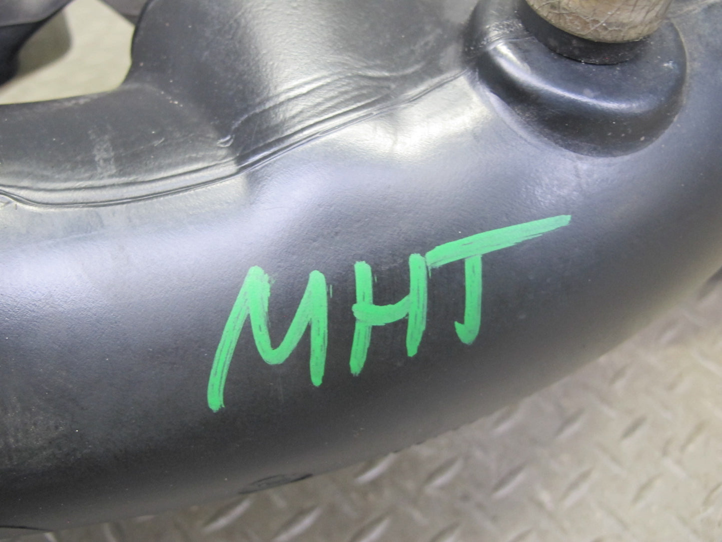 2003-2007 Hummer H2 6.0L Air Intake Cleaner Box Resonator Tube Pipe 15059739