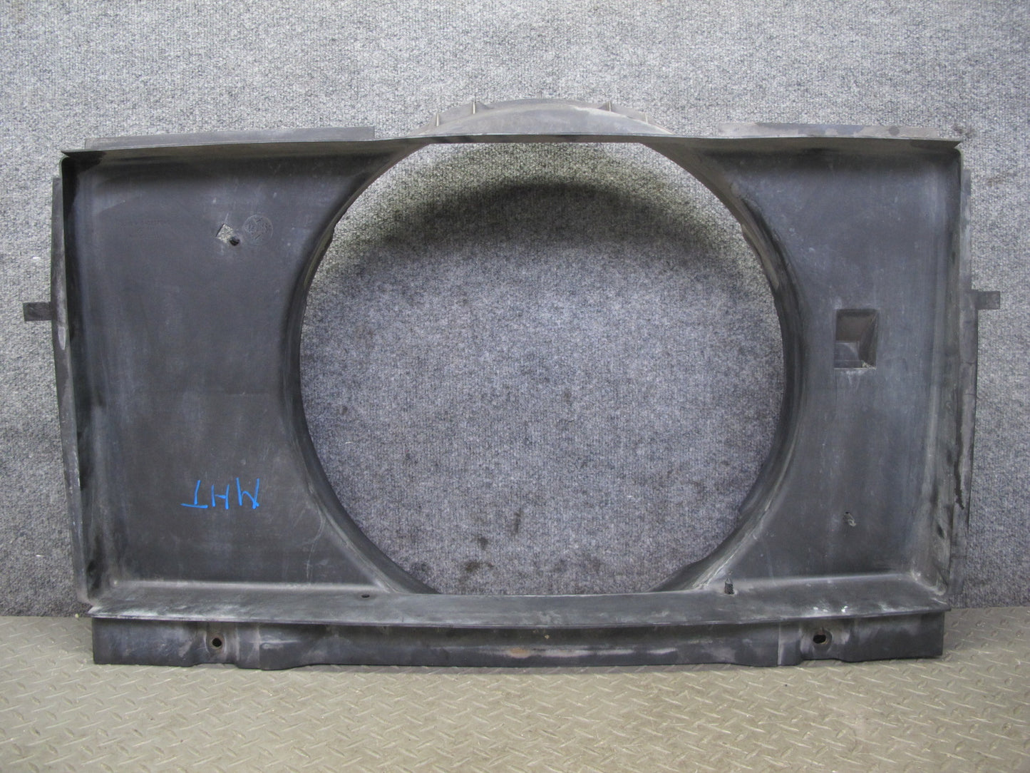 2003-2007 Hummer H2 6.0L Engine Motor Coolant Radiator Fan Shroud