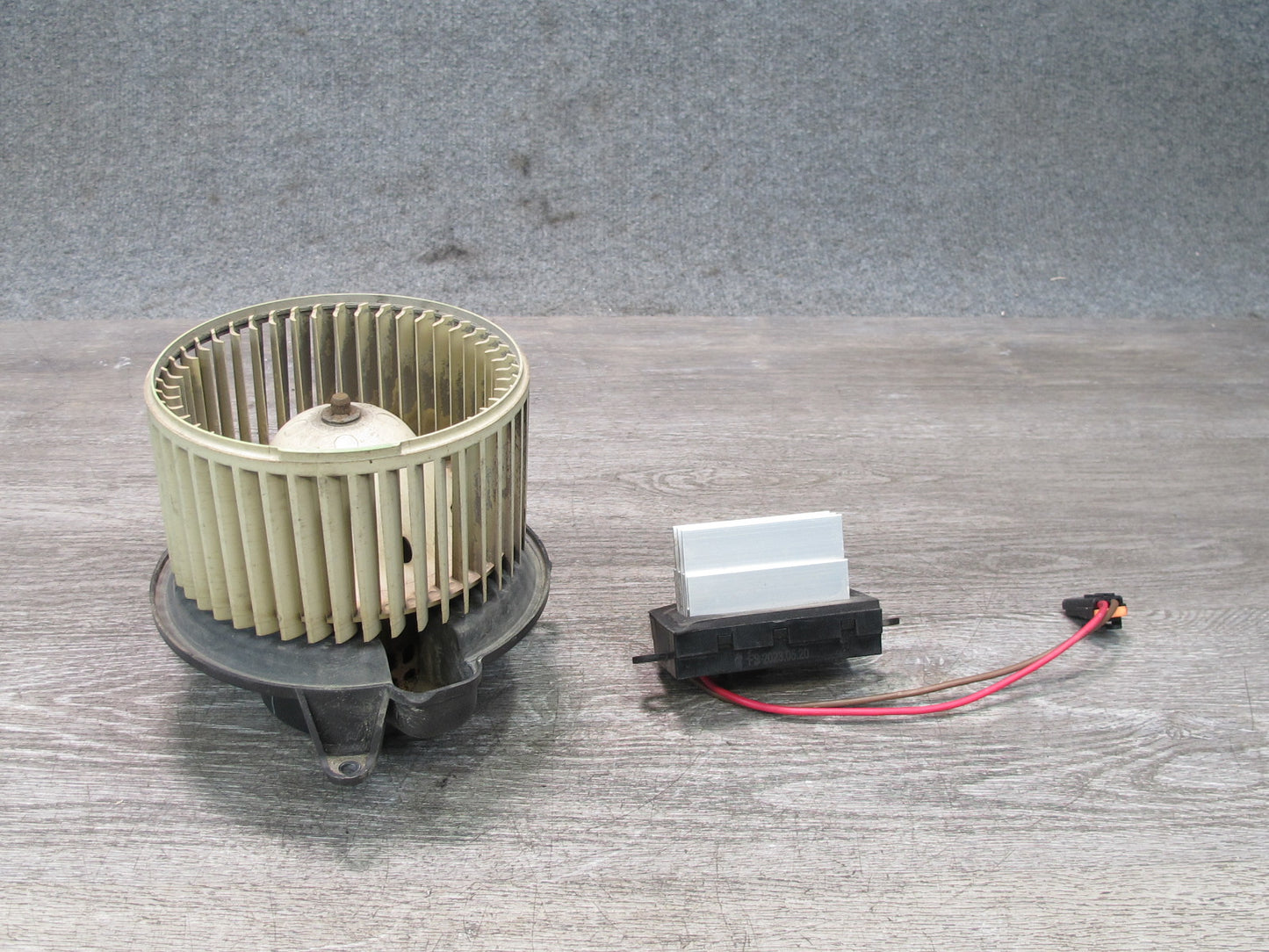 2003-2007 Hummer H2 A/C Heater Blower Motor Fan W/ Resistor