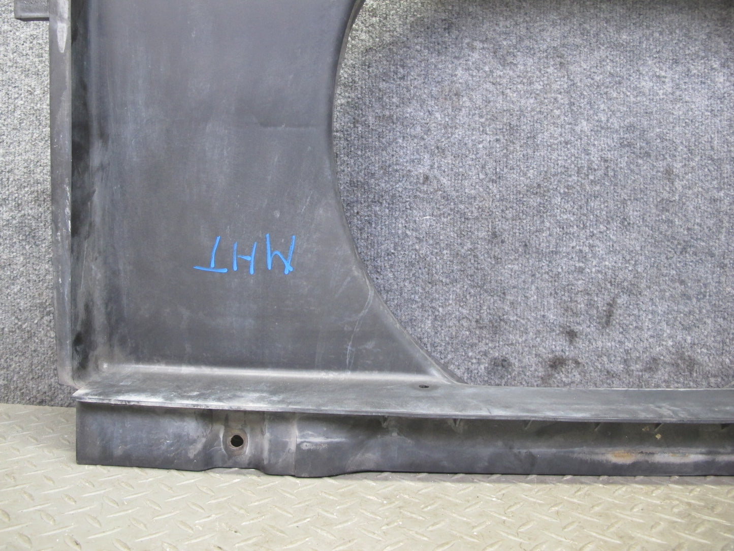 2003-2007 Hummer H2 6.0L Engine Motor Coolant Radiator Fan Shroud