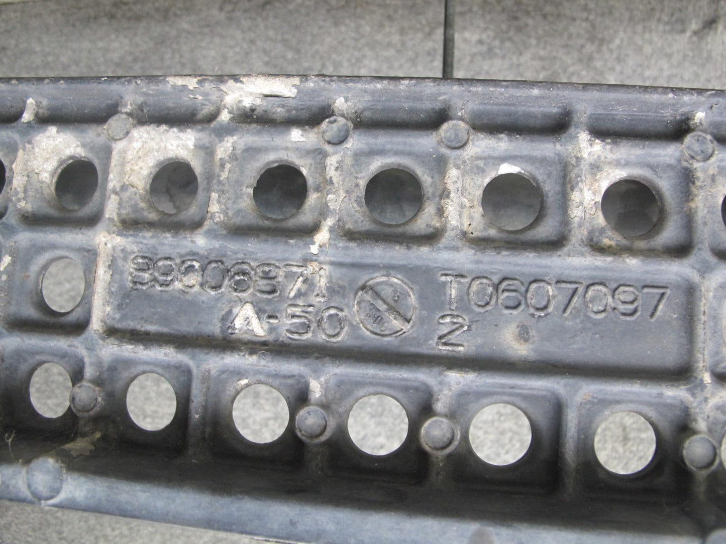 03-09 Hummer H2 Front Left & Right Side Running Board Rocker Guard Shield Set