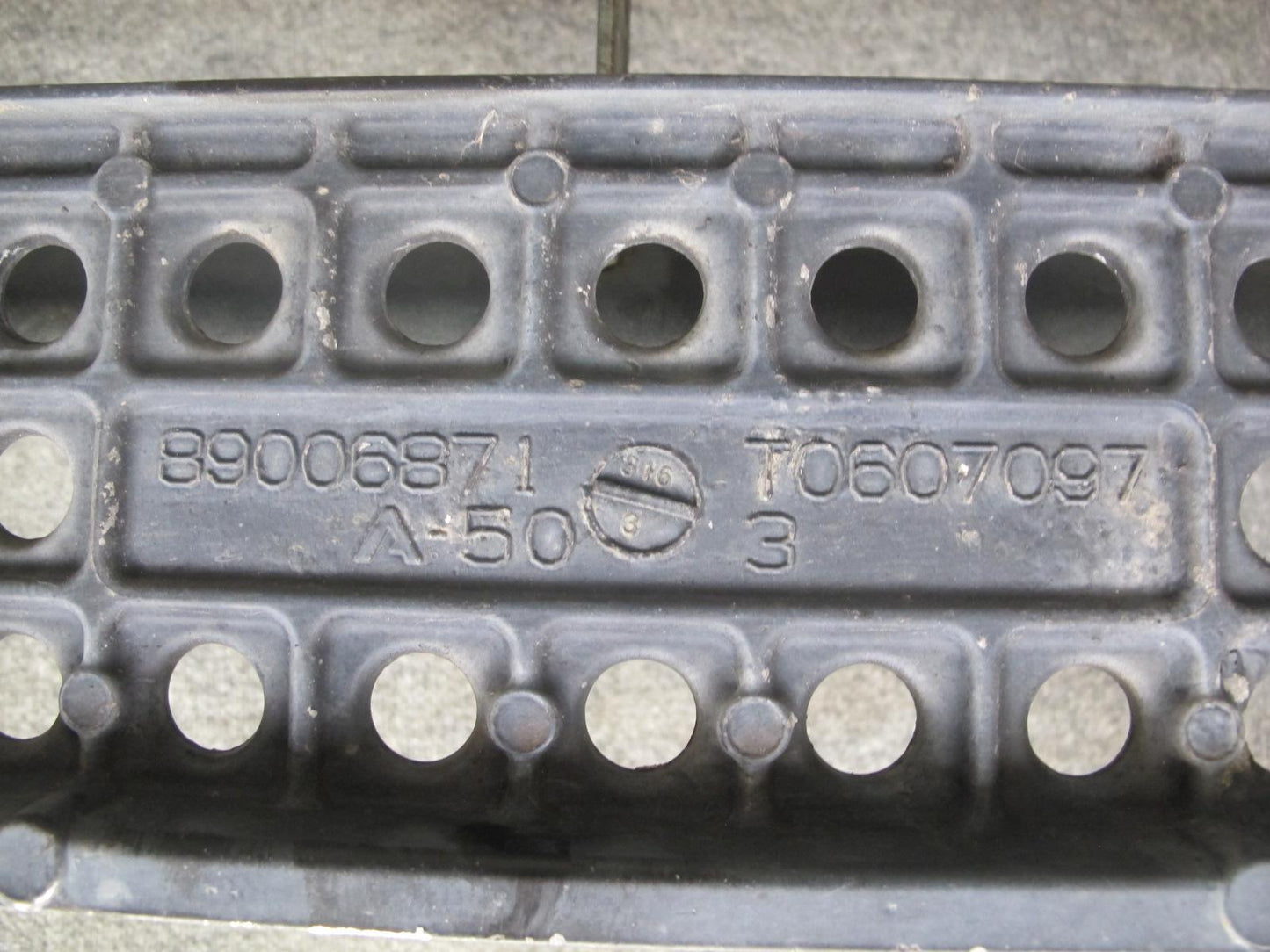 03-09 Hummer H2 Front Left & Right Side Running Board Rocker Guard Shield Set