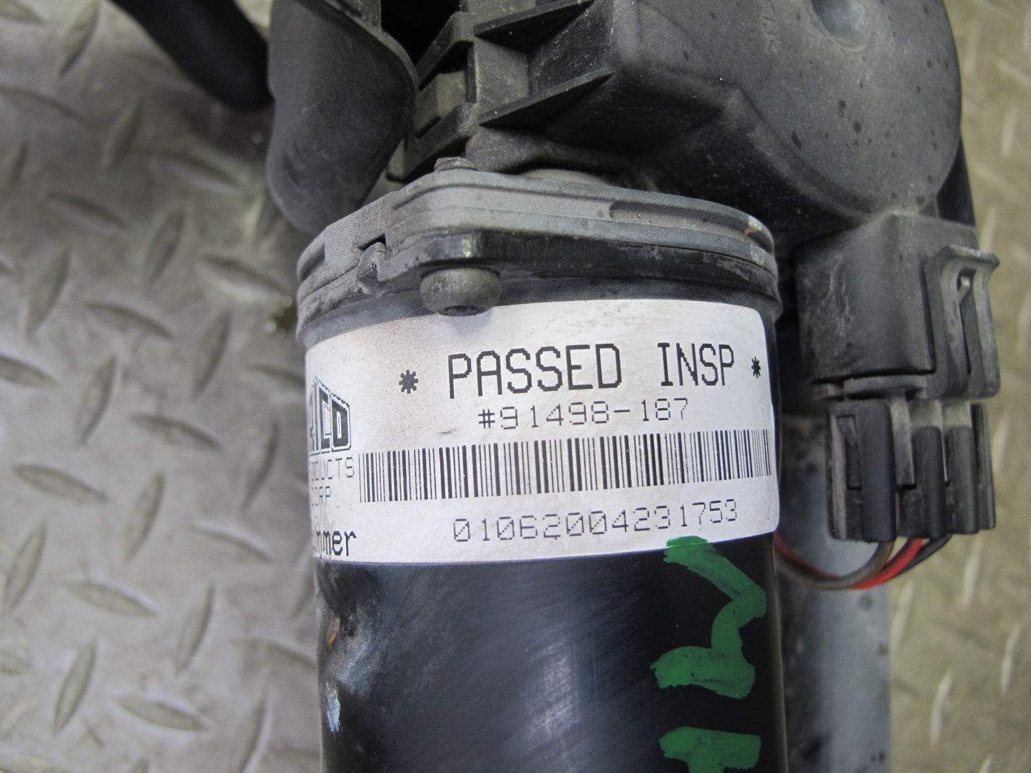 2003-2007 Hummer H2 Windshield Wiper Transmission Linkage W/ Motor