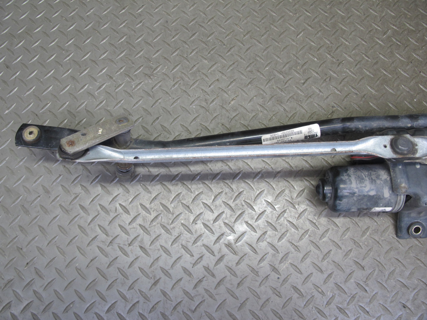 2003-2007 Hummer H2 Windshield Wiper Transmission Linkage W/ Motor