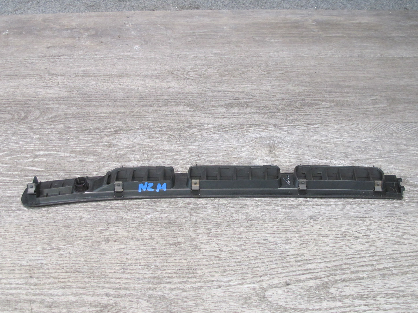 90-95 Nissan Z32 300ZX Dash Front Windshield Defrost Air Vent Grille Set OEM