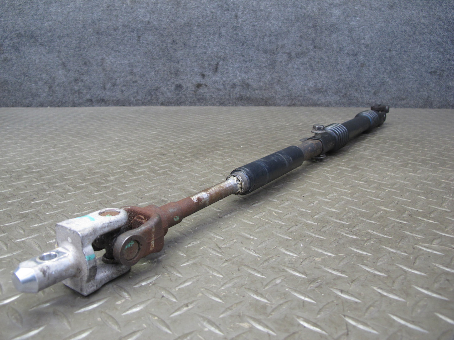 2003-2007 Hummer H2 Steering Column Intermediate U Joint Linkage Shaft