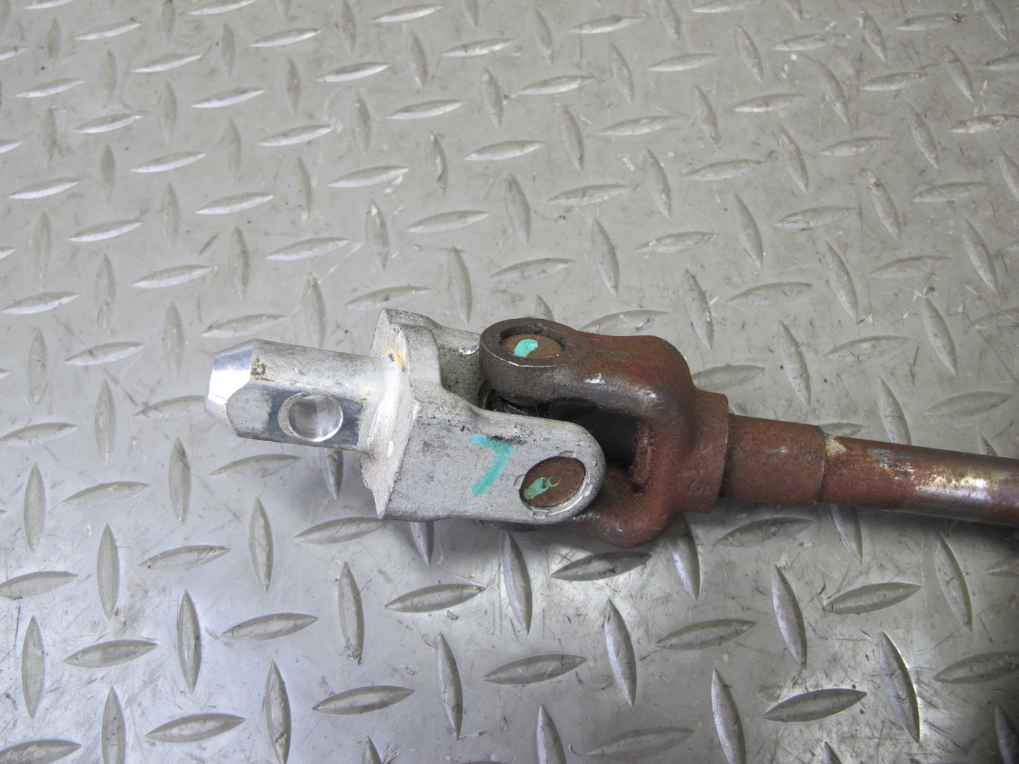 2003-2007 Hummer H2 Steering Column Intermediate U Joint Linkage Shaft