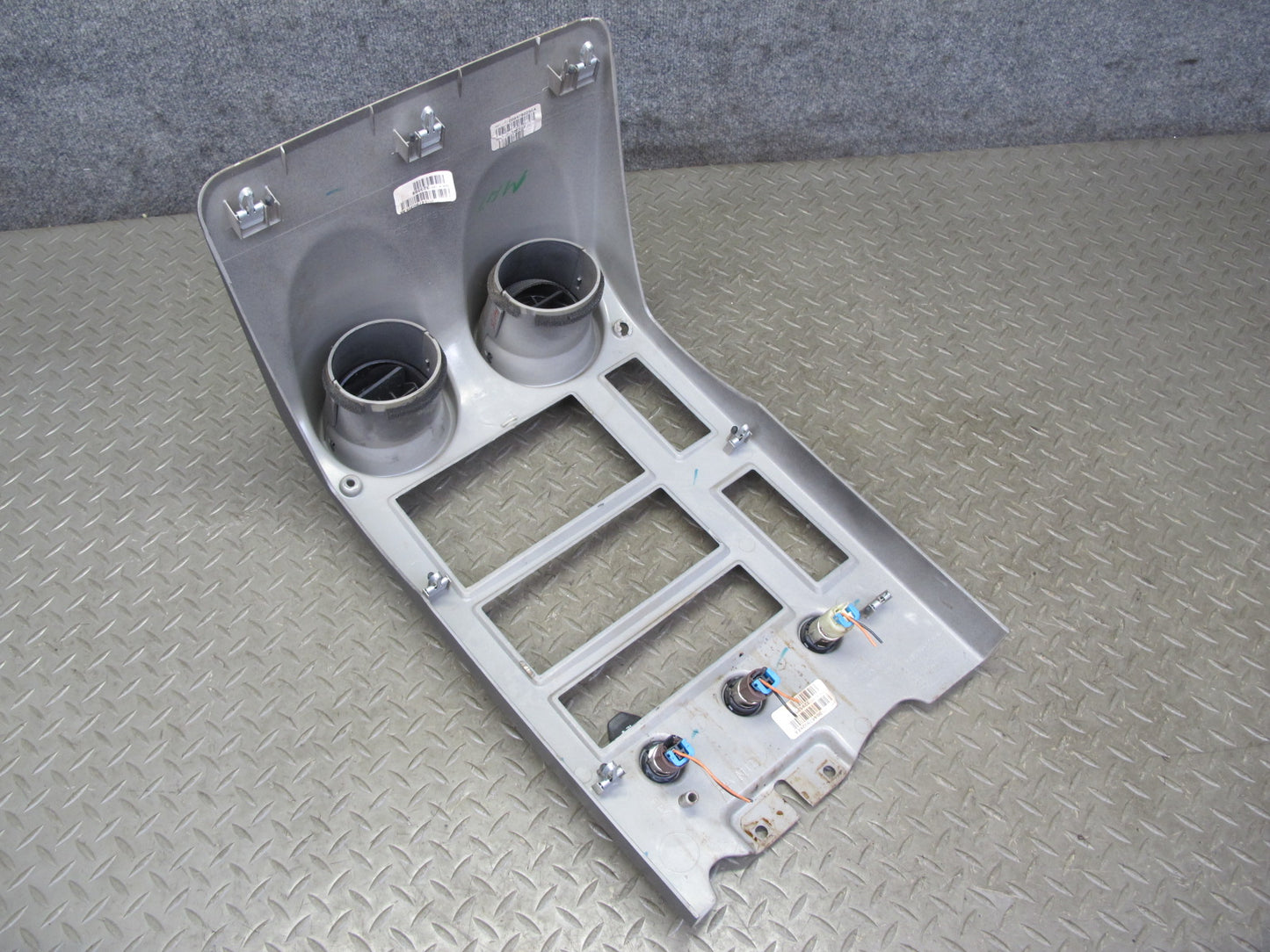 2003-2004 Hummer H2FRONT Dash Center Console Radio Panel Trim Bezel