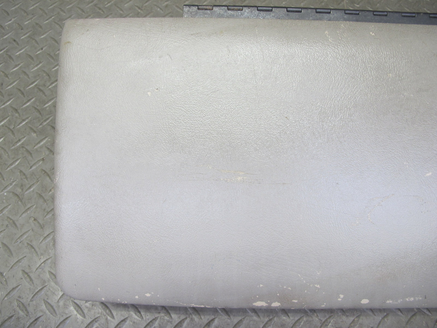 2003-2004 Hummer H2 Front Right Passenger Dash Glove Box Compartment Storage