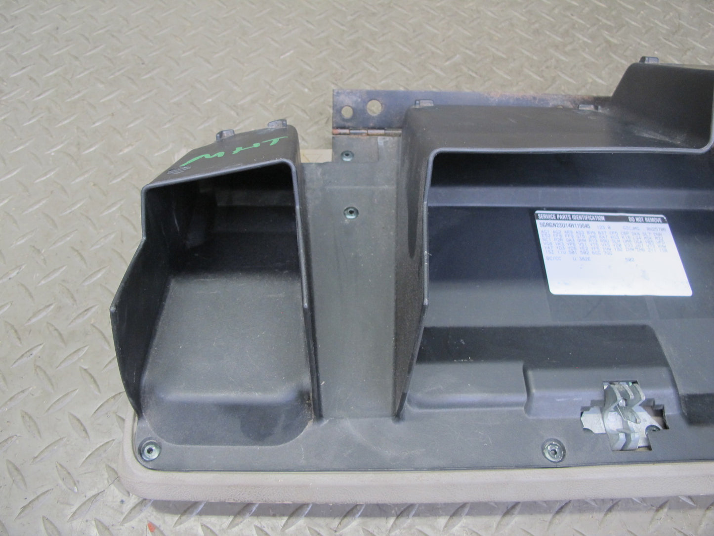 2003-2004 Hummer H2 Front Right Passenger Dash Glove Box Compartment Storage