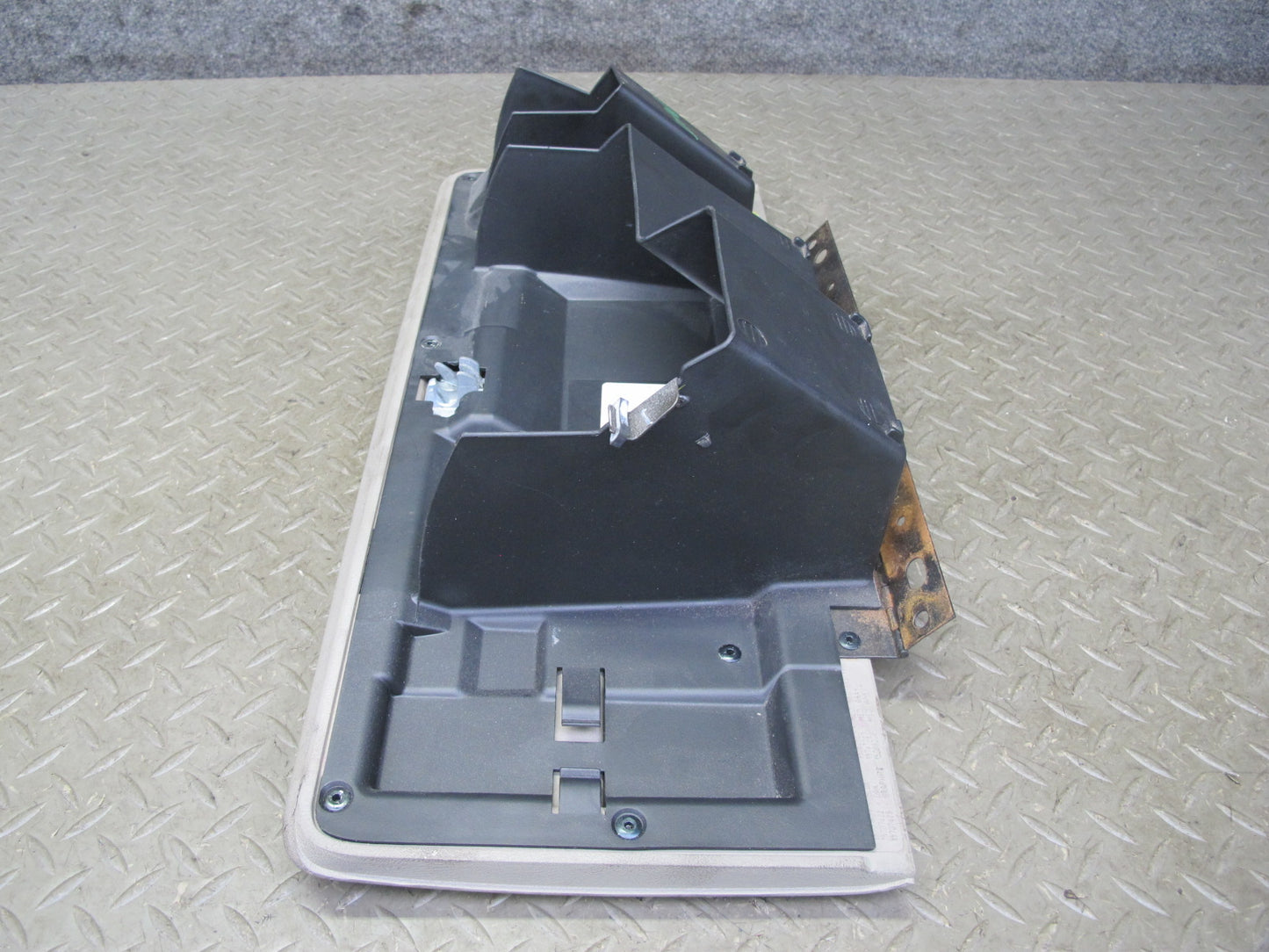 2003-2004 Hummer H2 Front Right Passenger Dash Glove Box Compartment Storage