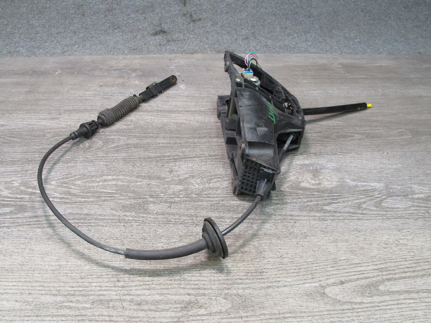 2003-2007 Hummer H2 A/T Automatic Transmission Gear Shifter Selector W/ Cable
