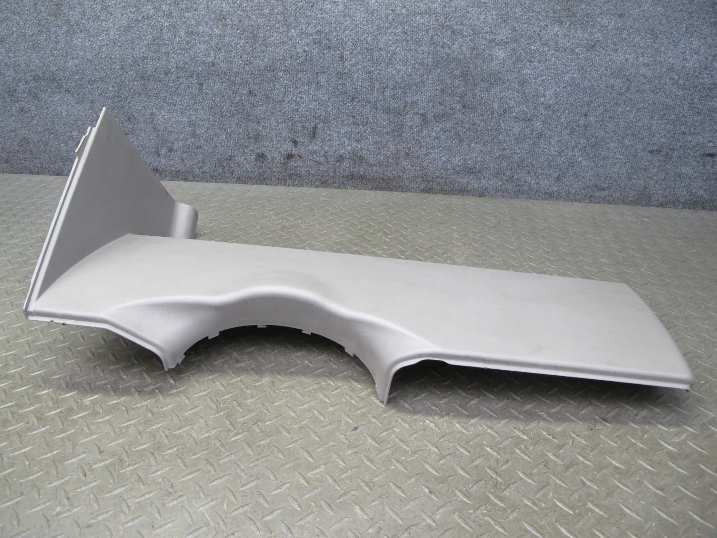 2003-2007 Hummer H2 Dash Front Left Lower Knee Trim Cover Panel 15058424