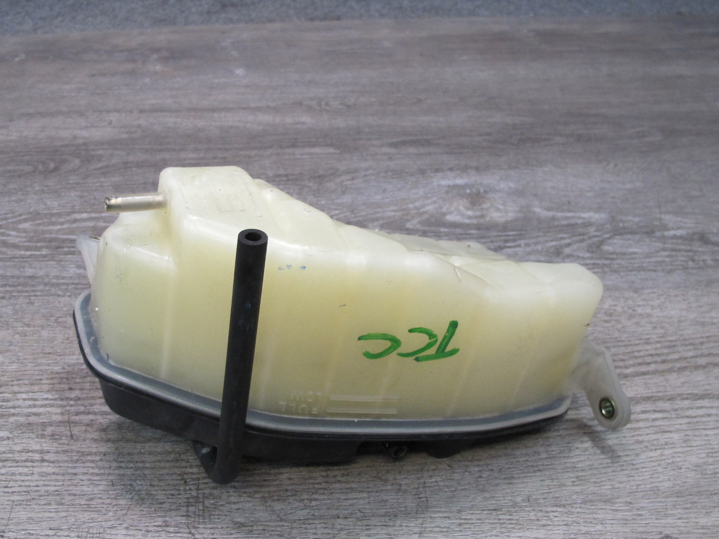 95-97 Lexus LS400 Celsior Engine Coolant Expansion Overflow Reservoir Tank OEM