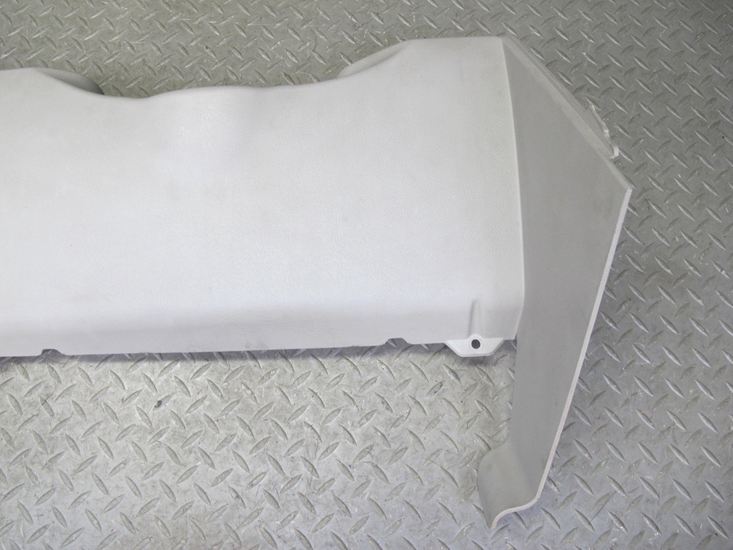 2003-2007 Hummer H2 Dash Front Left Lower Knee Trim Cover Panel 15058424