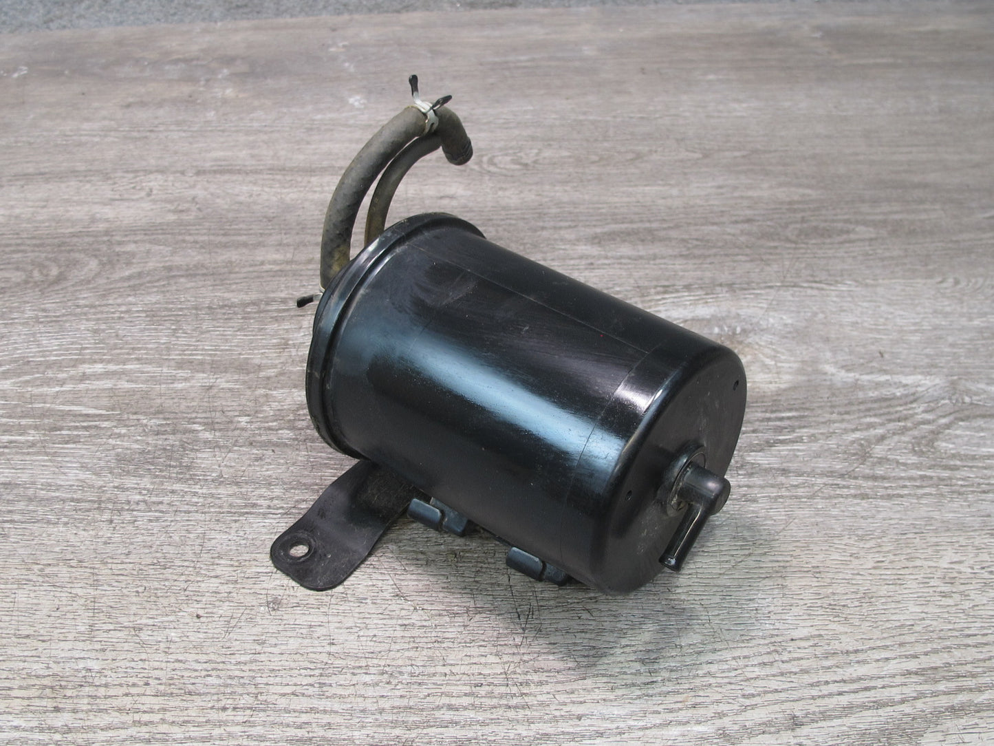 95-00 Toyota Celsior UCF20 RHD Fuel Evap Vapor Charcoal Canister 77740-50052 OEM