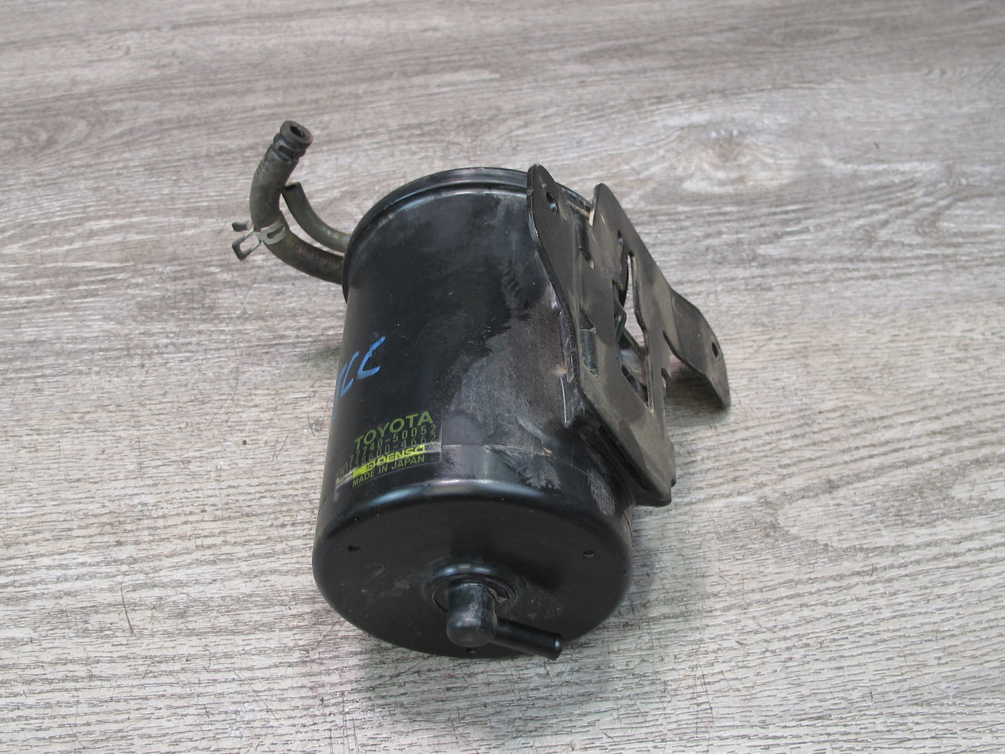 95-00 Toyota Celsior UCF20 RHD Fuel Evap Vapor Charcoal Canister 77740-50052 OEM