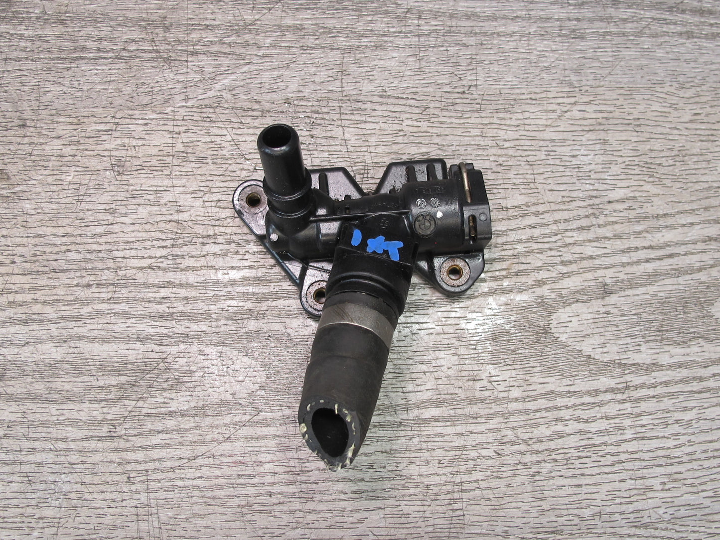 11-17 BMW F25 X3 Transmission Oil Cooler Thermostat Housing 7606093 OEM