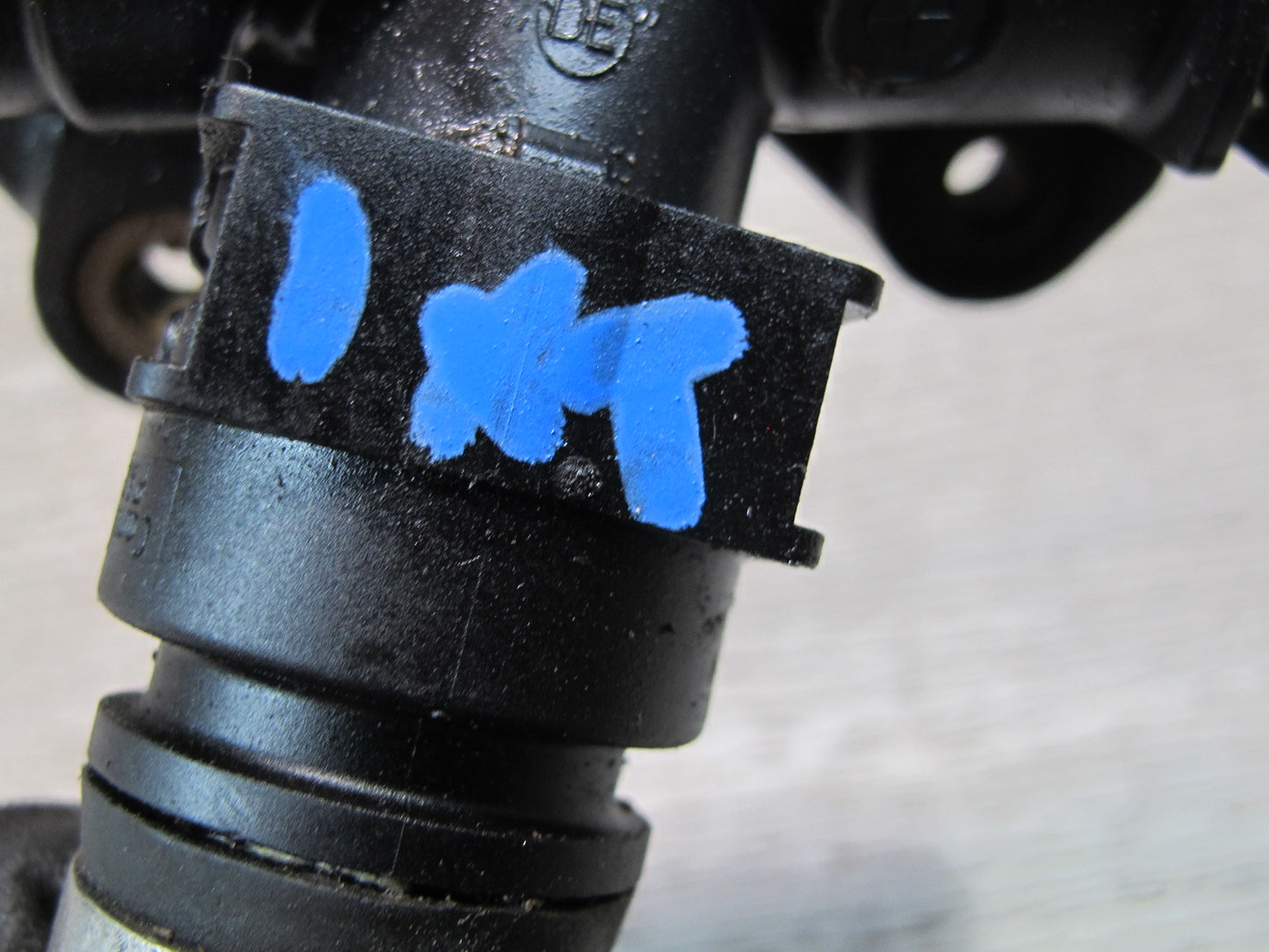 11-17 BMW F25 X3 Transmission Oil Cooler Thermostat Housing 7606093 OEM