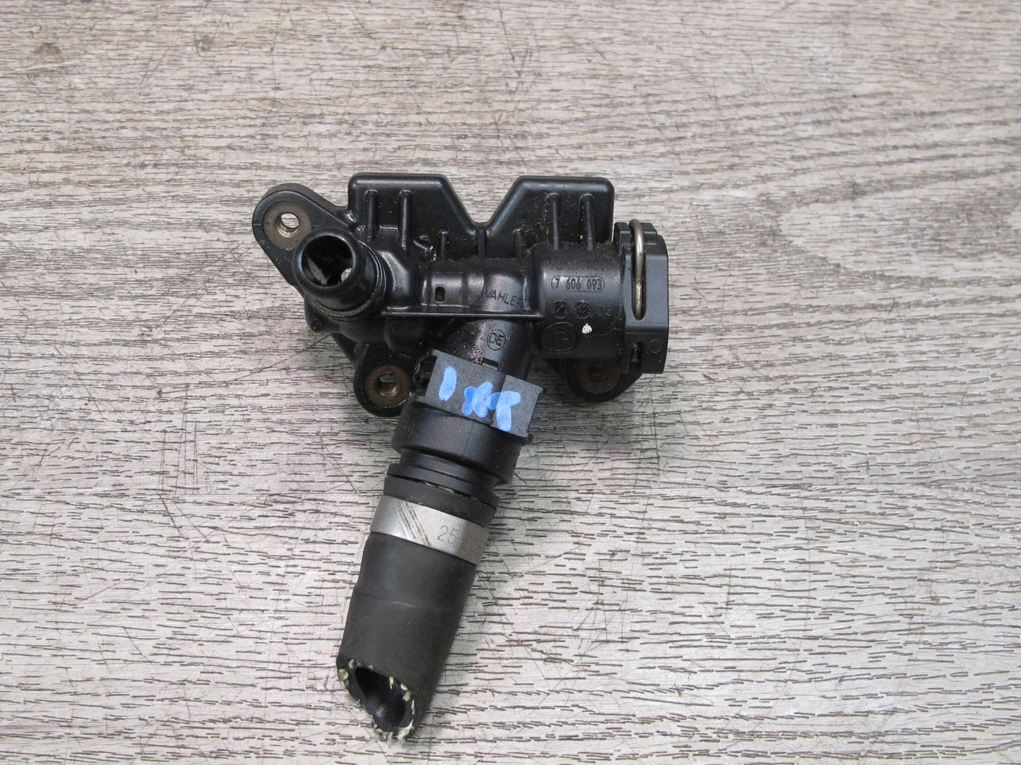 11-17 BMW F25 X3 Transmission Oil Cooler Thermostat Housing 7606093 OEM