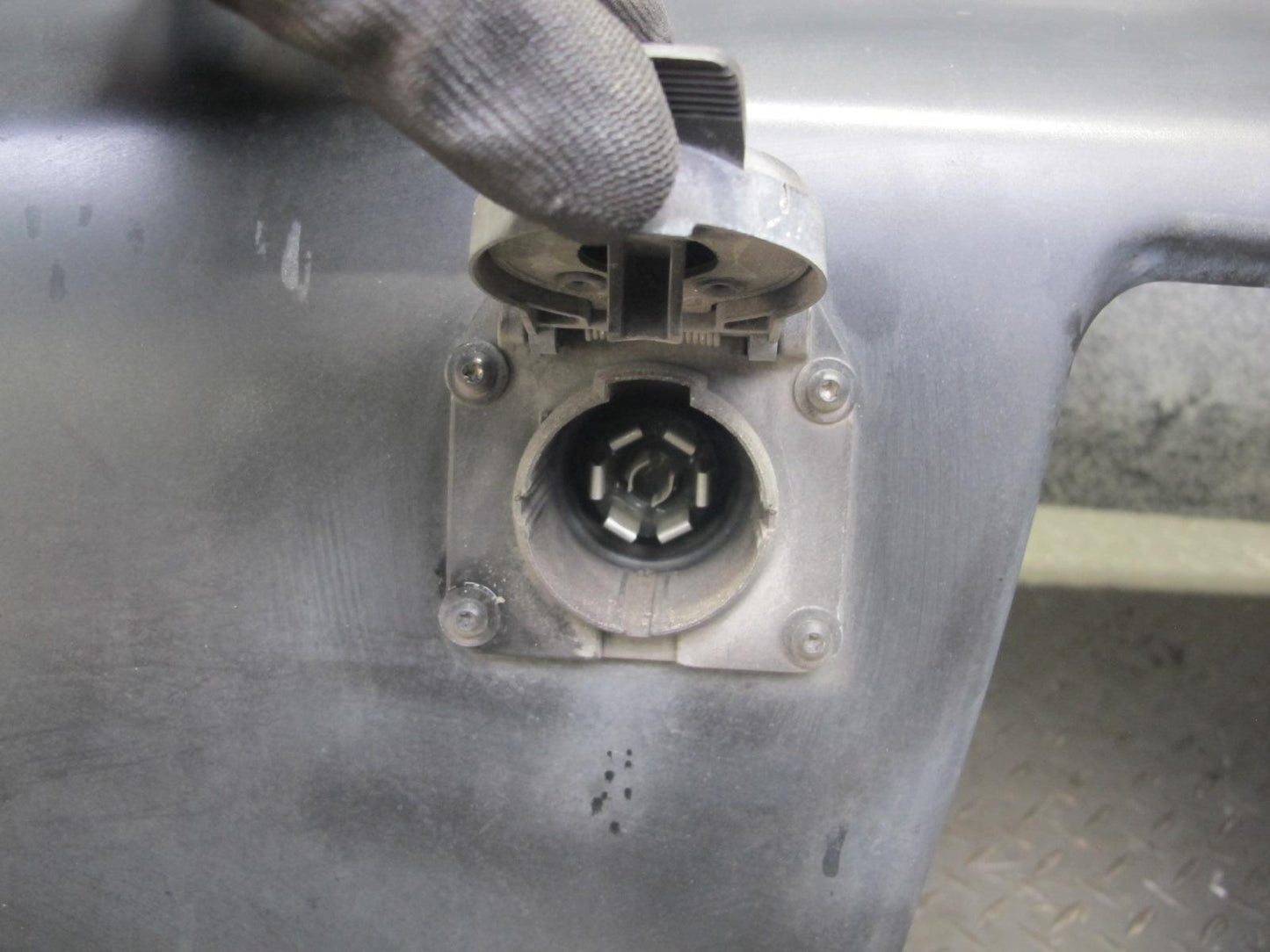 2003-2005 Hummer H2 Rear Bumper Panel Cover Assembly