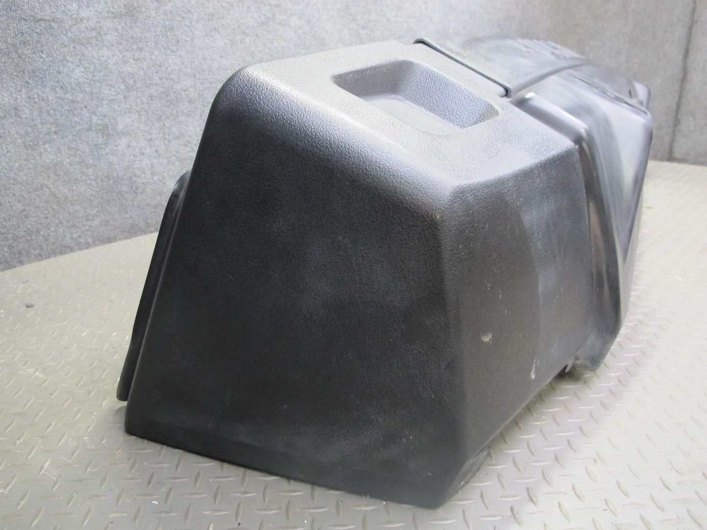 2003-2005 Hummer H2 Rear Bumper Panel Cover Assembly