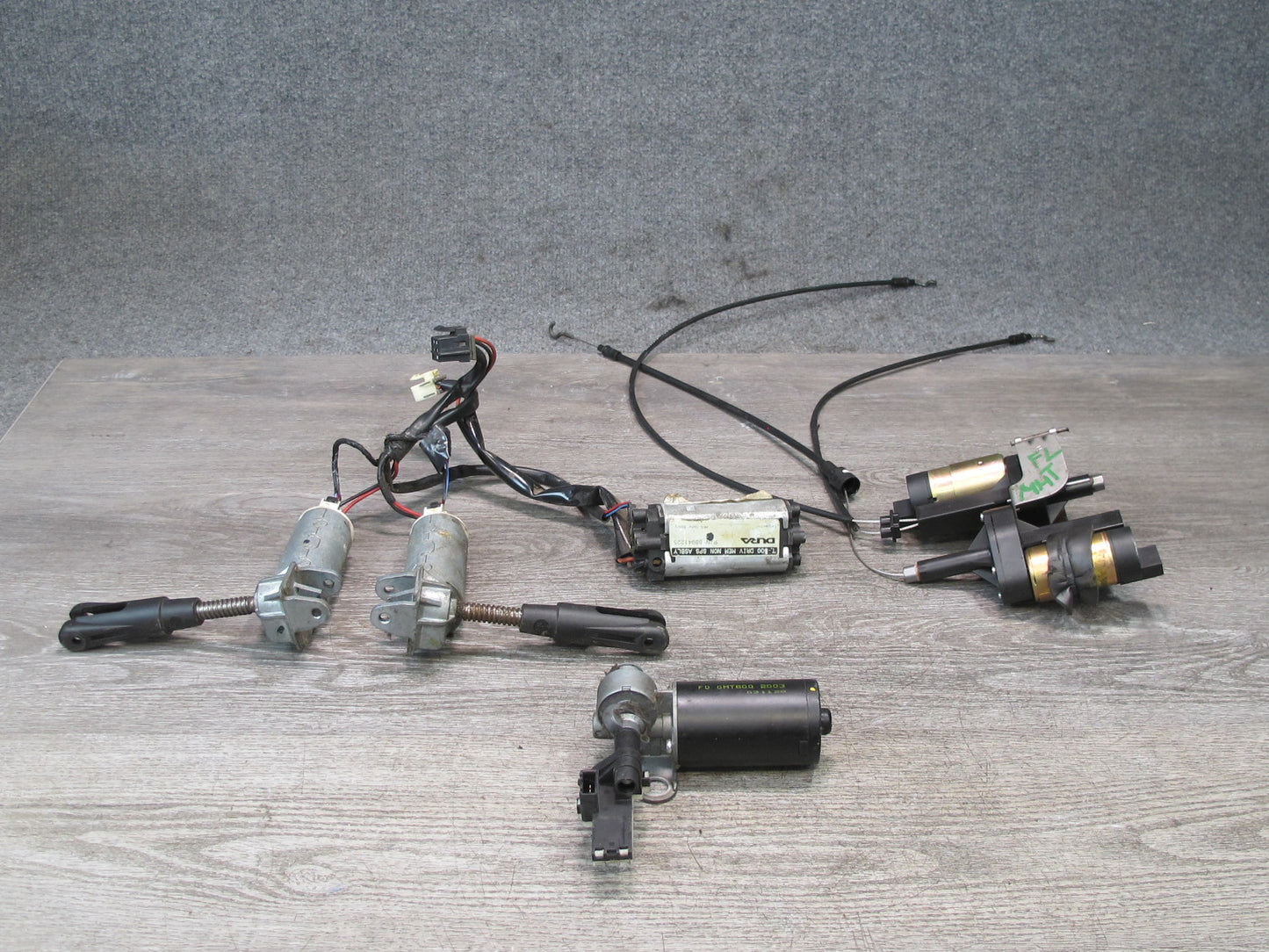 2003-2007 Hummer H2 Front Left Driver Side Seat Lower Frame Lumbar Motors Set