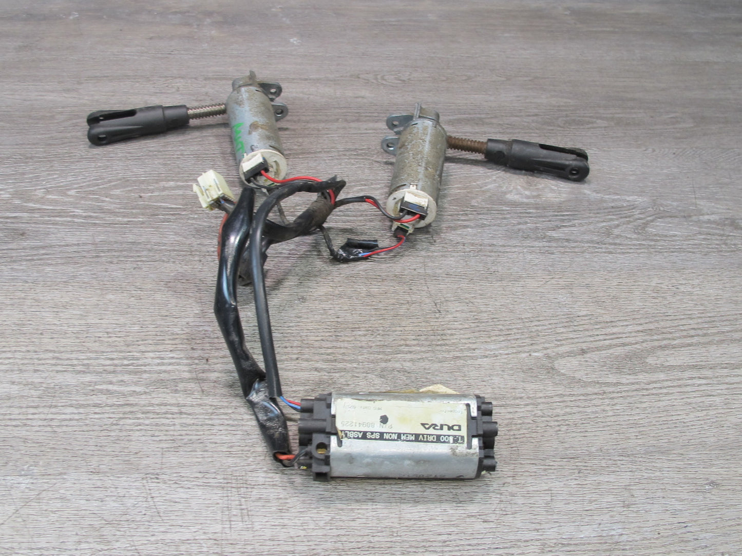 2003-2007 Hummer H2 Front Left Driver Side Seat Lower Frame Lumbar Motors Set