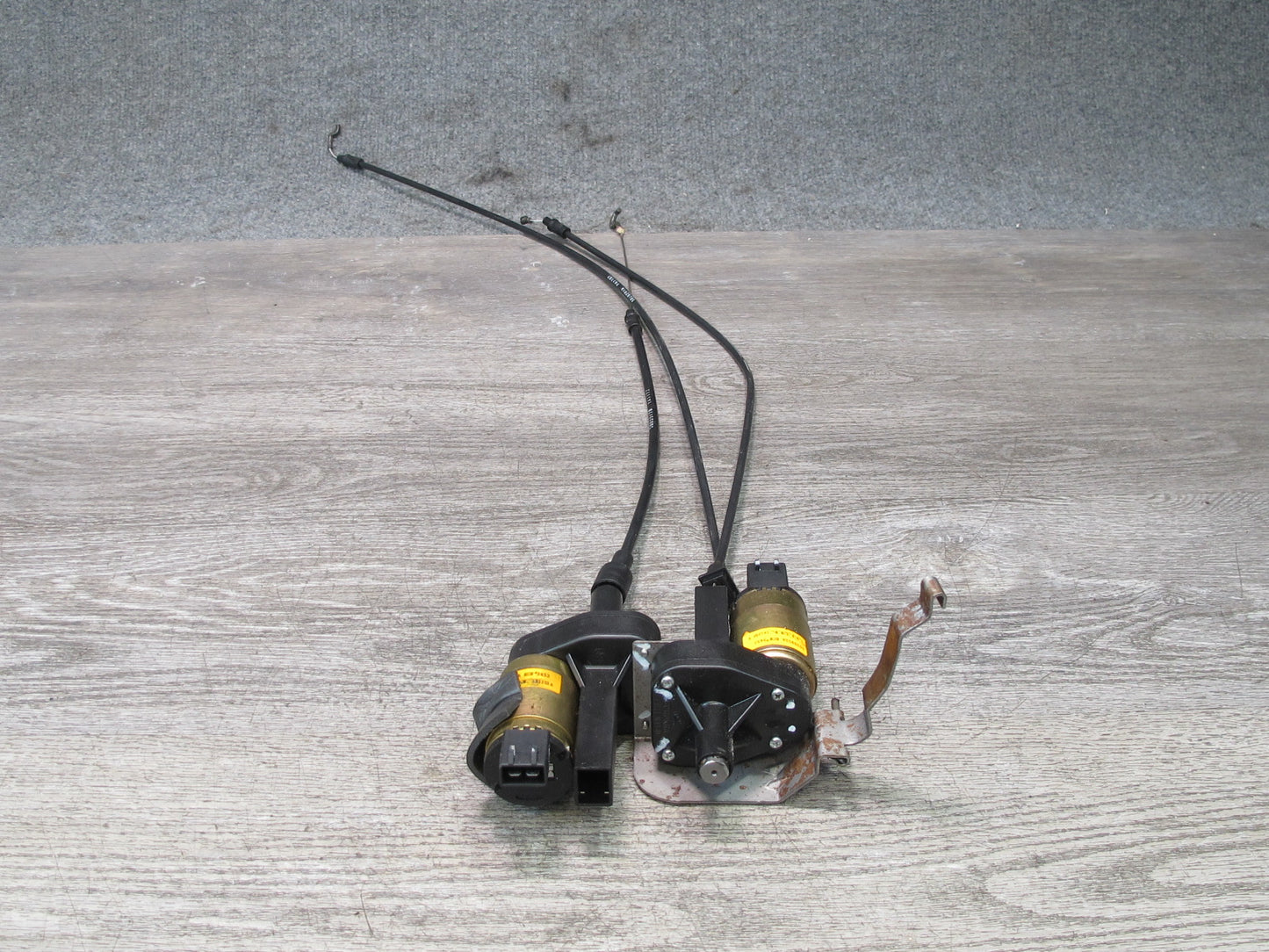 2003-2007 Hummer H2 Front Right Pass Side Seat Lower Frame Lumbar Motors Set