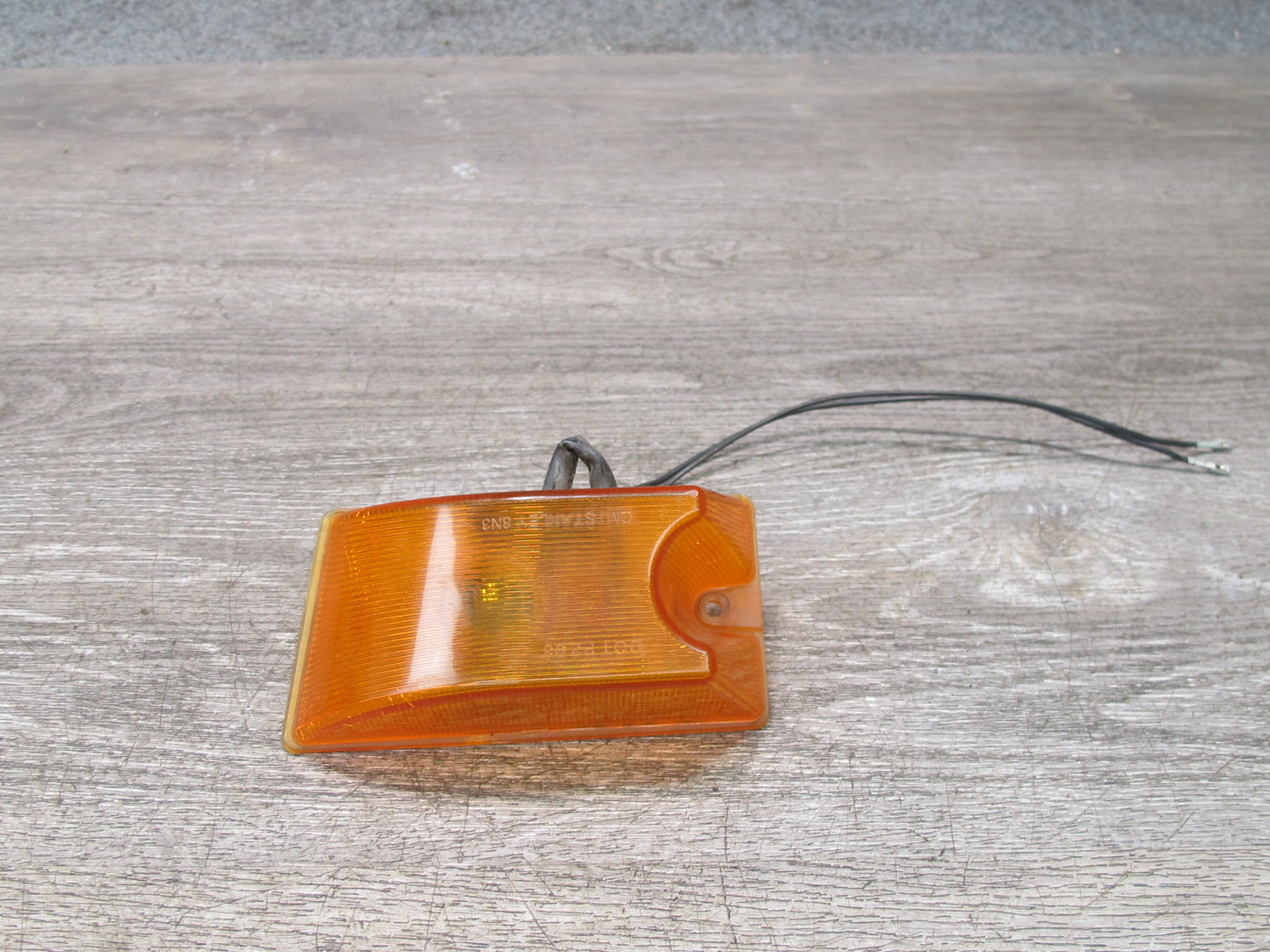 2003-2009 Hummer H2 Front Right Side Roof Clearance Marker Light Lamp