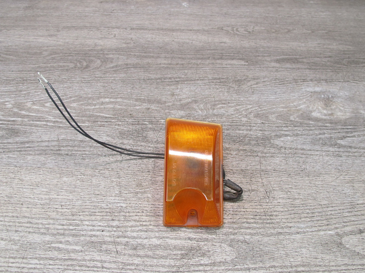 2003-2009 Hummer H2 Front Right Side Roof Clearance Marker Light Lamp