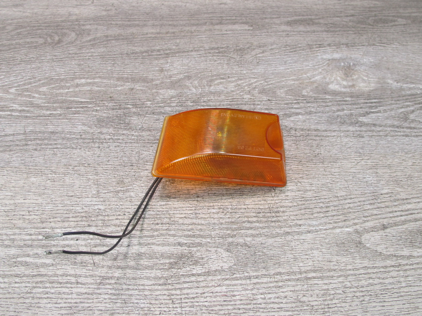 2003-2009 Hummer H2 Front Right Side Roof Clearance Marker Light Lamp