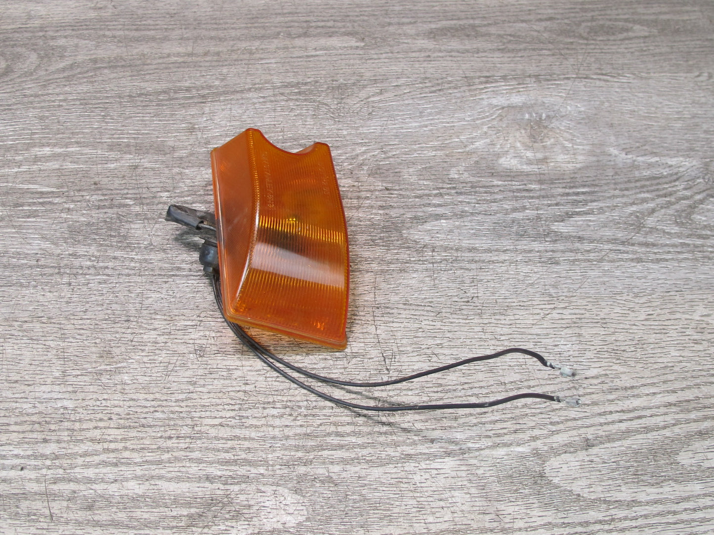 2003-2009 Hummer H2 Front Right Side Roof Clearance Marker Light Lamp