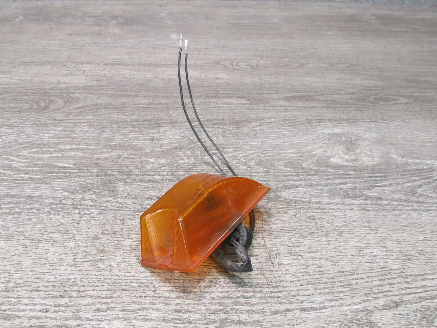 2003-2009 Hummer H2 Front Right Side Roof Clearance Marker Light Lamp