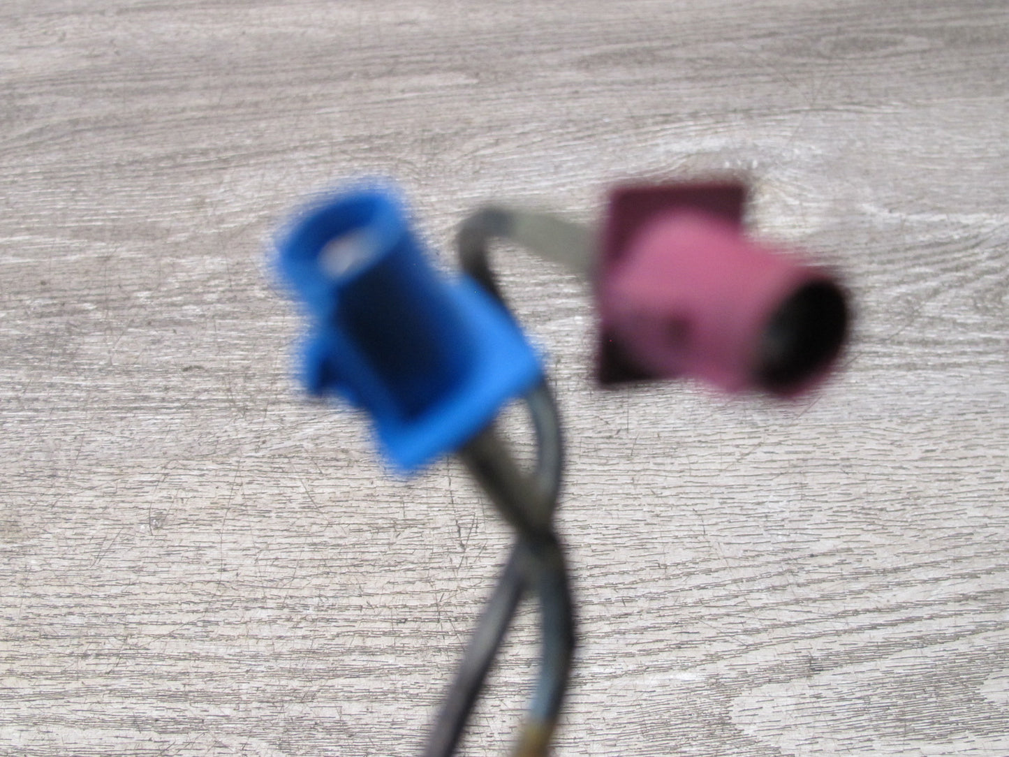 2003-2004 Hummer H2 Upper Roof Overhead Radio AM FM Shark Antenna