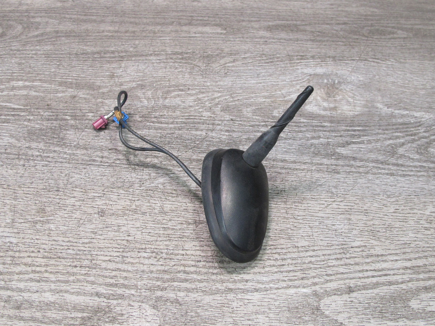 2003-2004 Hummer H2 Upper Roof Overhead Radio AM FM Shark Antenna