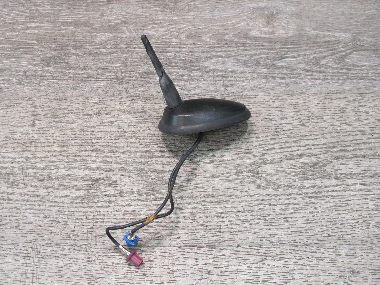 2003-2004 Hummer H2 Upper Roof Overhead Radio AM FM Shark Antenna