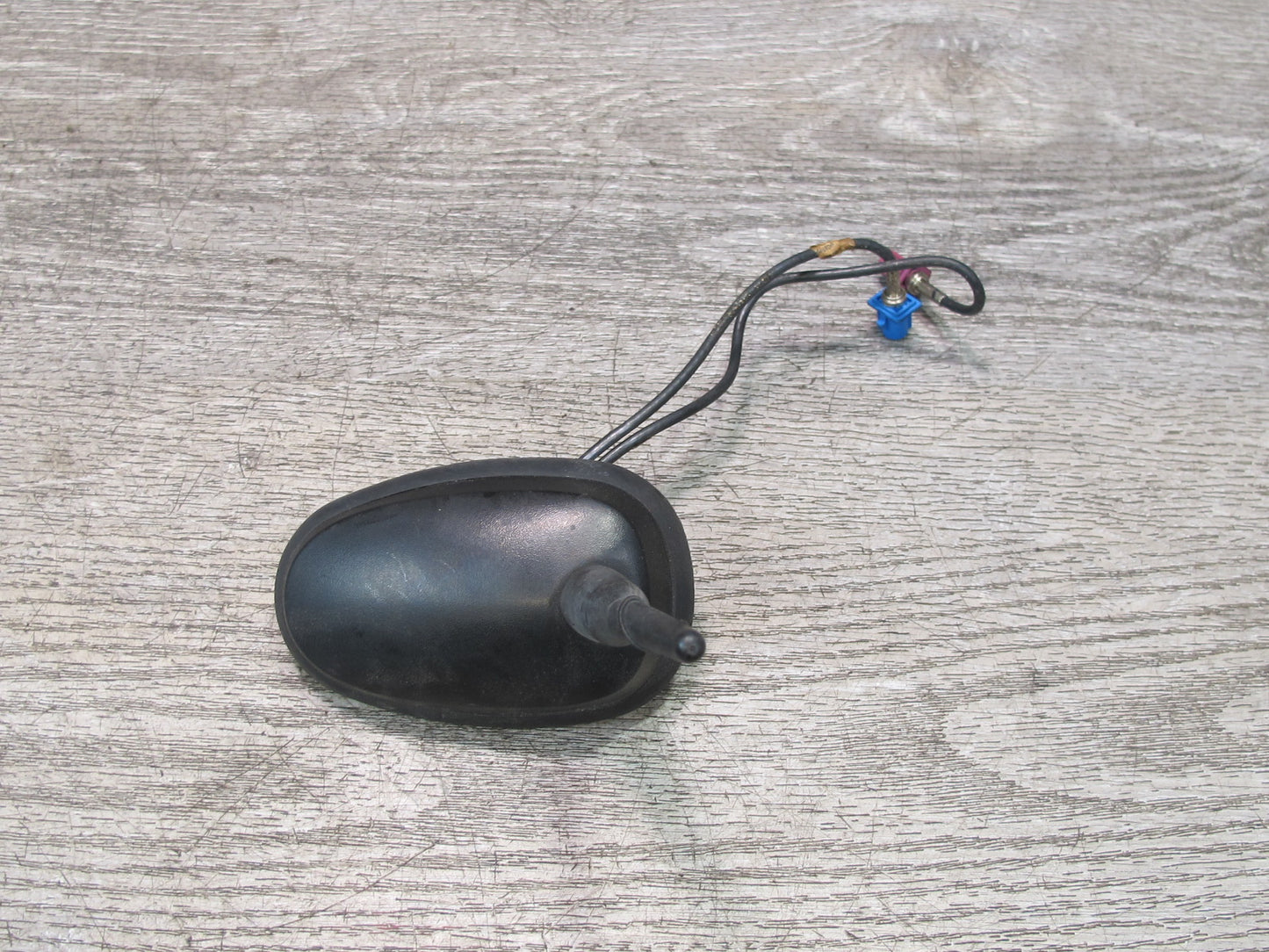 2003-2004 Hummer H2 Upper Roof Overhead Radio AM FM Shark Antenna