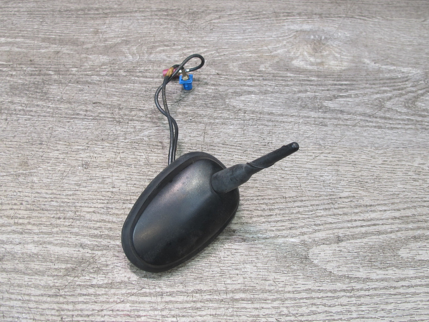 2003-2004 Hummer H2 Upper Roof Overhead Radio AM FM Shark Antenna