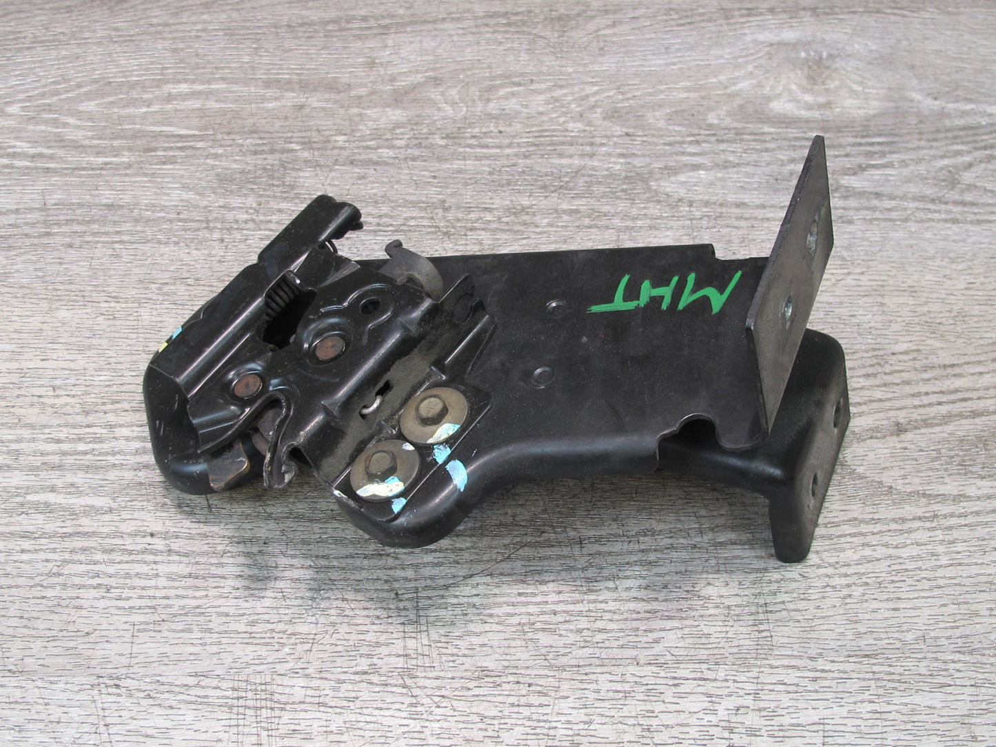 2003-2007 Hummer H2 Front Hood Bonnet Lock Latch W/ Bracket