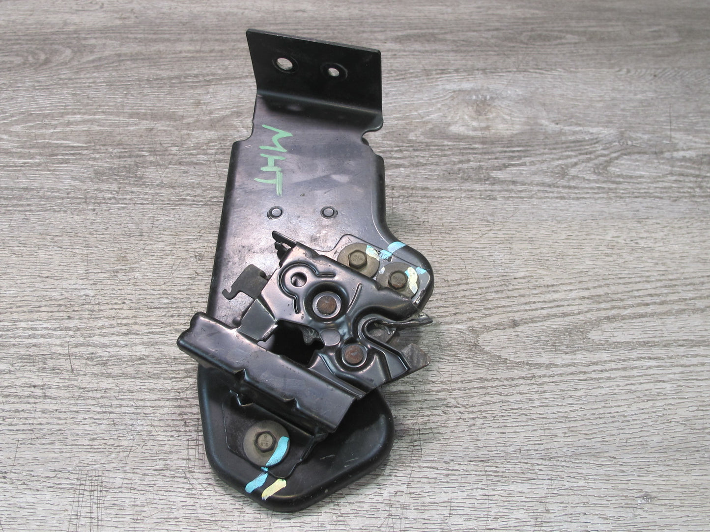 2003-2007 Hummer H2 Front Hood Bonnet Lock Latch W/ Bracket