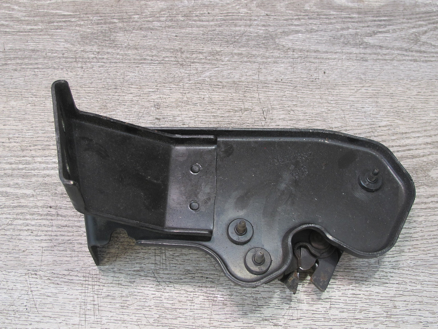 2003-2007 Hummer H2 Front Hood Bonnet Lock Latch W/ Bracket