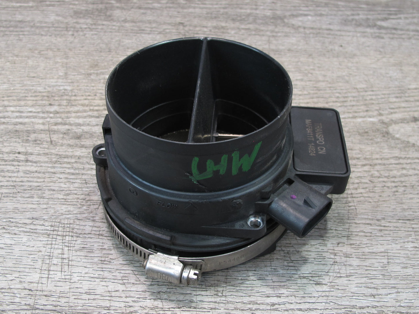 2003-2007 Hummer H2 Air Intake Mass Air Flow Meter MAF Sensor