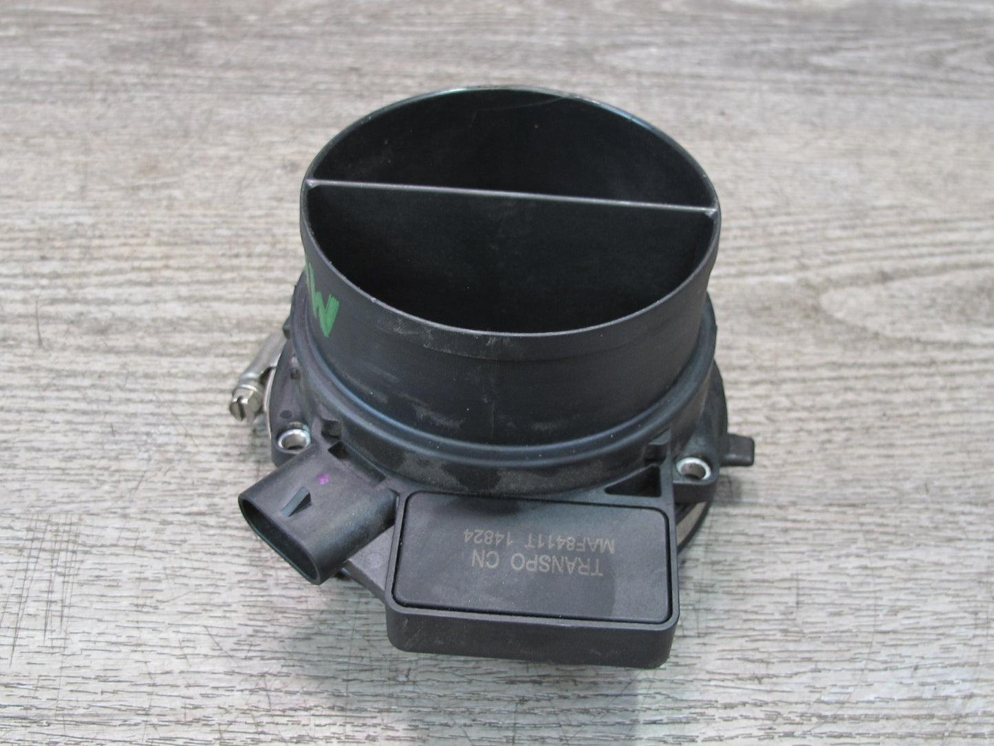 2003-2007 Hummer H2 Air Intake Mass Air Flow Meter MAF Sensor