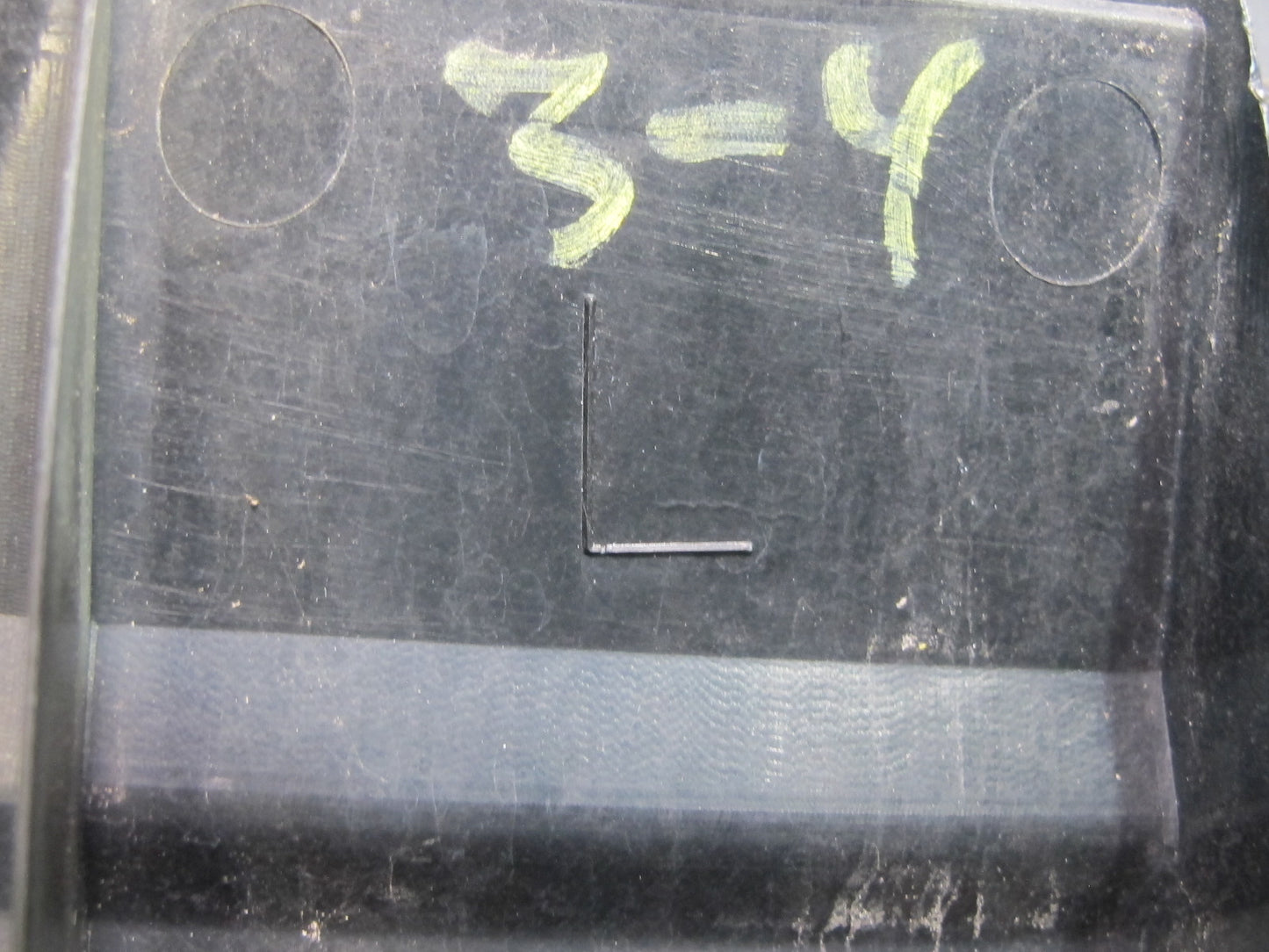 2003-2009 Hummer H2 Rear Left Side Tail Light Upper Vent Grille Trim Applique