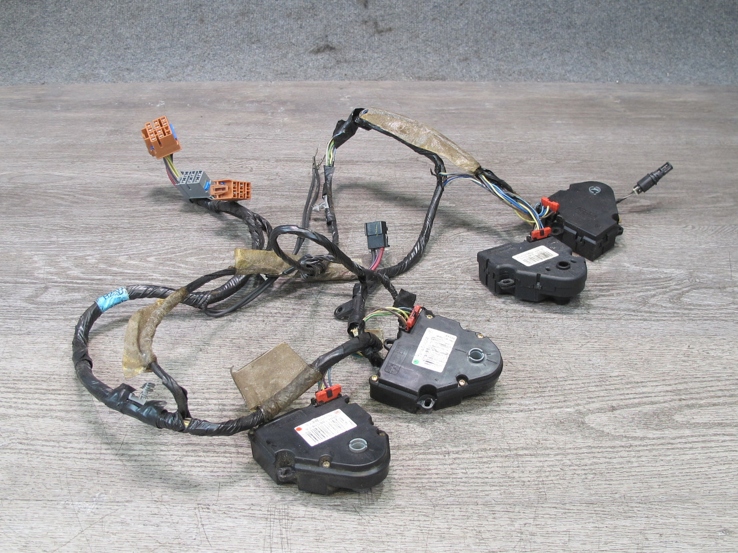 2003-2007 Hummer H2 Hvac A/C Air Heater Door Flap Actuator Motor Wire Set