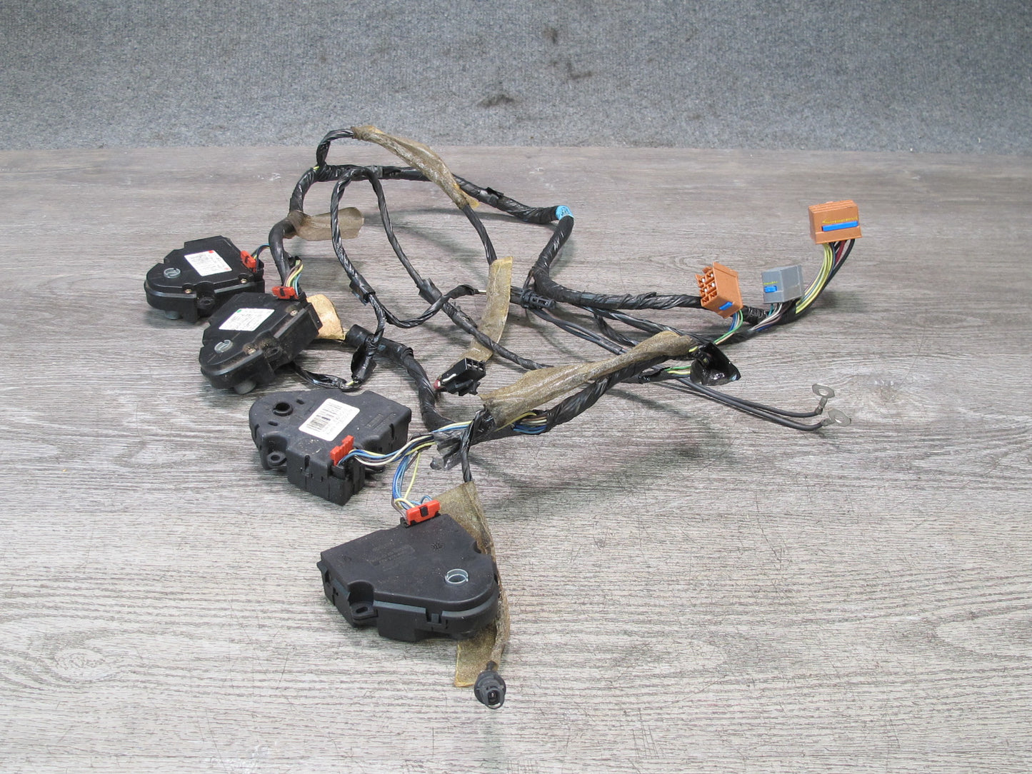 2003-2007 Hummer H2 Hvac A/C Air Heater Door Flap Actuator Motor Wire Set