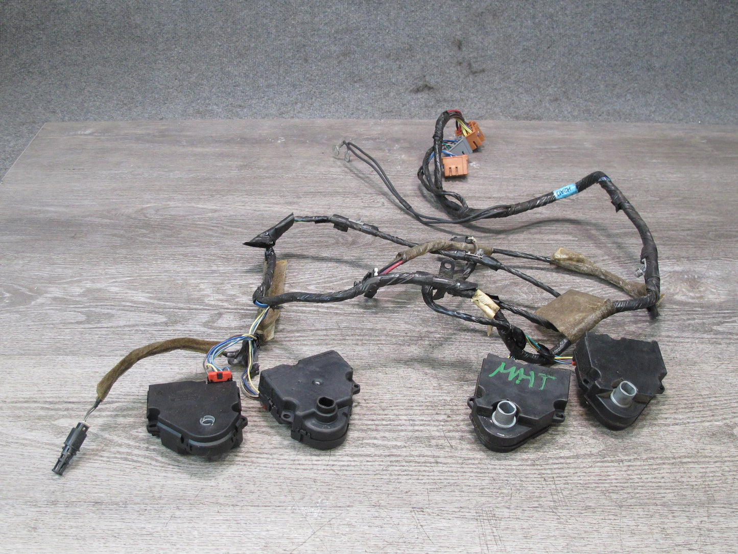 2003-2007 Hummer H2 Hvac A/C Air Heater Door Flap Actuator Motor Wire Set